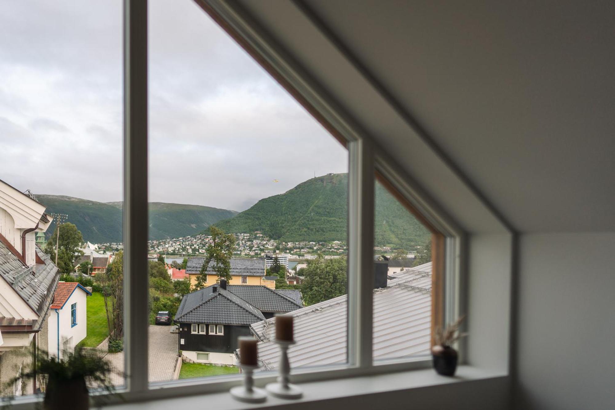 Modern Villas In Plush Town Tromsø Exterior foto